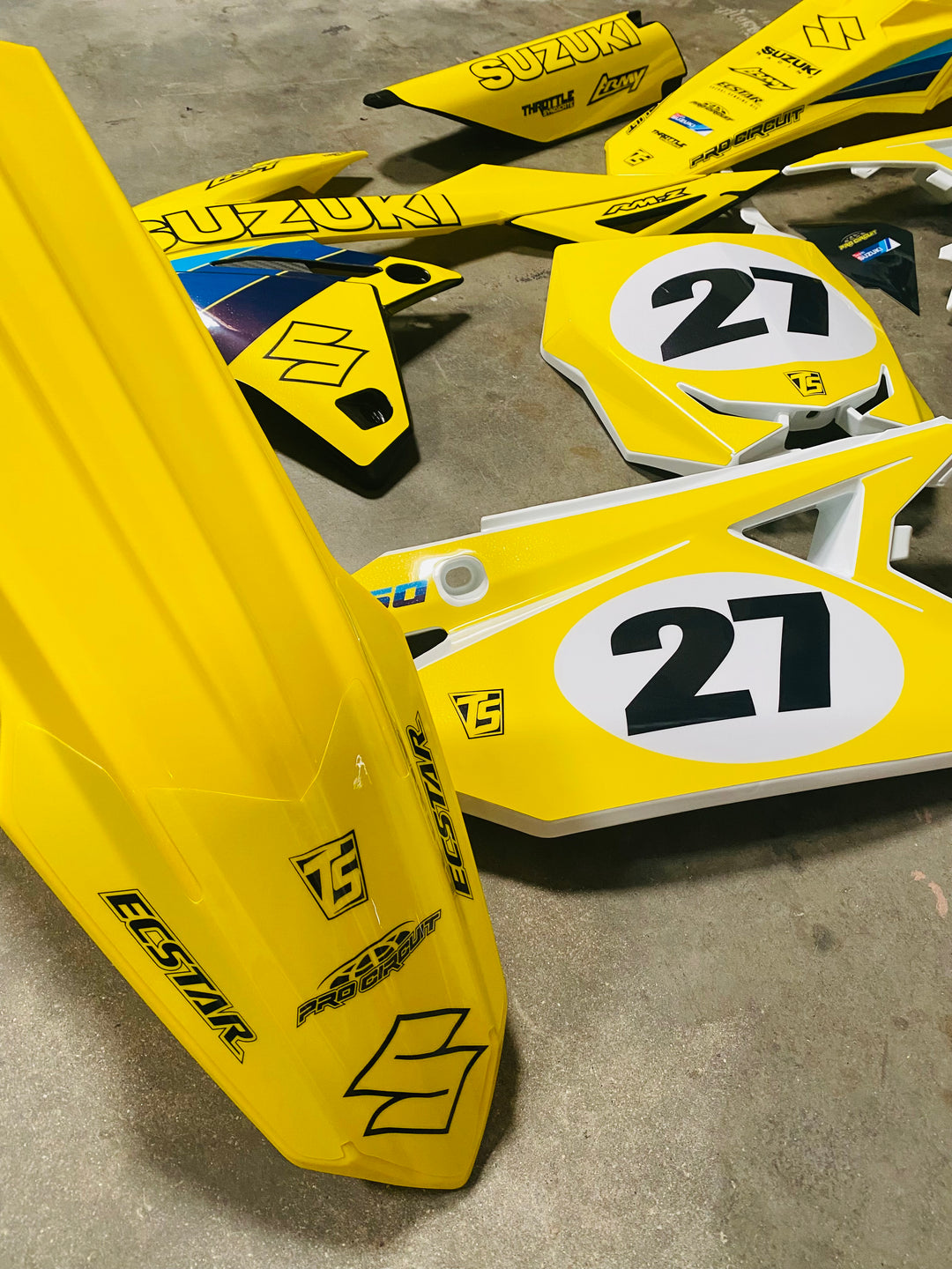 Suzu@同梱250円引きページ GRAPHICS AND PLASTIC SUZUKI 2019-2026 RMZ250 2018-2026 RMZ450 RM-Z