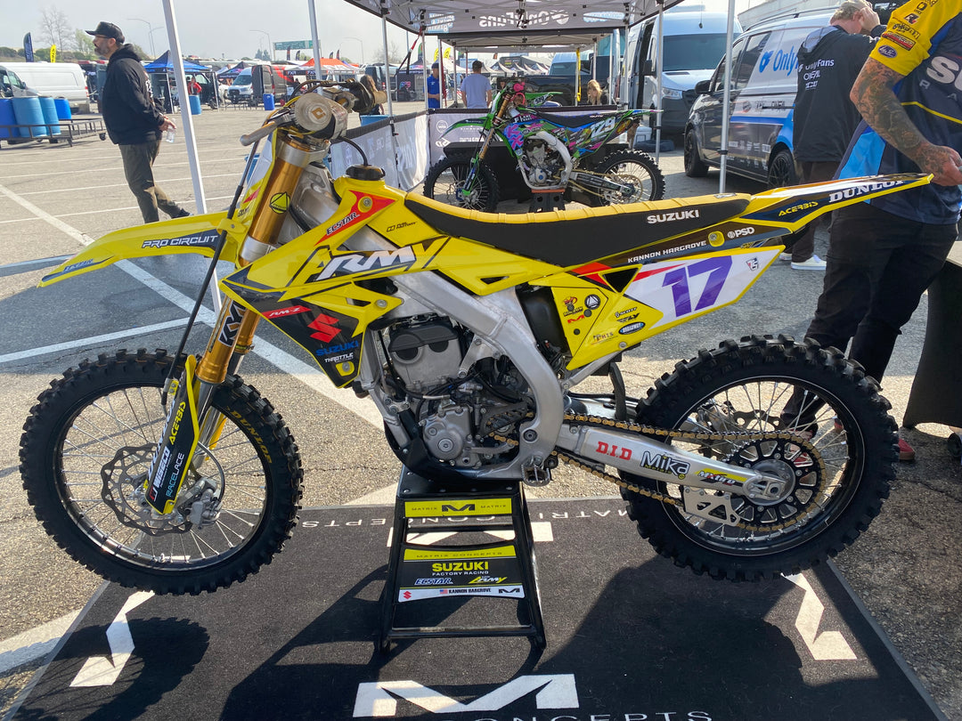SUZUKI AMATEUR GRAPHIC KIT - 2026 – Throttle Syndicate