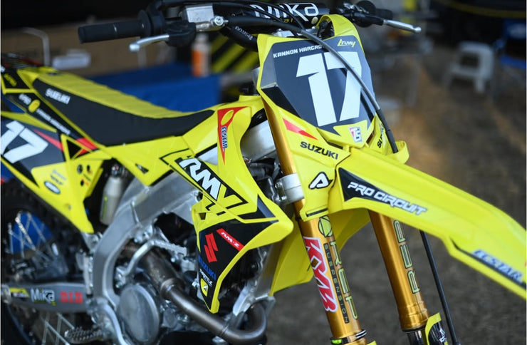 SUZUKI AMATEUR GRAPHIC KIT - 2026 – Throttle Syndicate