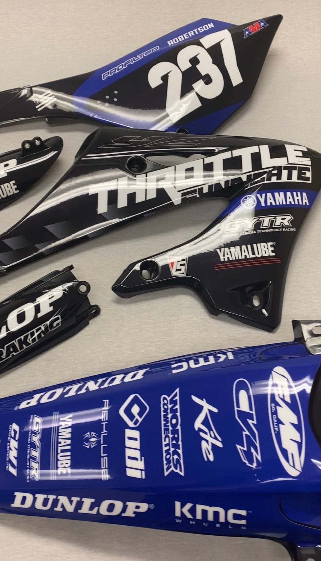 GRAPHICS + PLASTIC YAMAHA YZ125 YZ250 2 STROKE TS TEAM GRAPHIC KIT