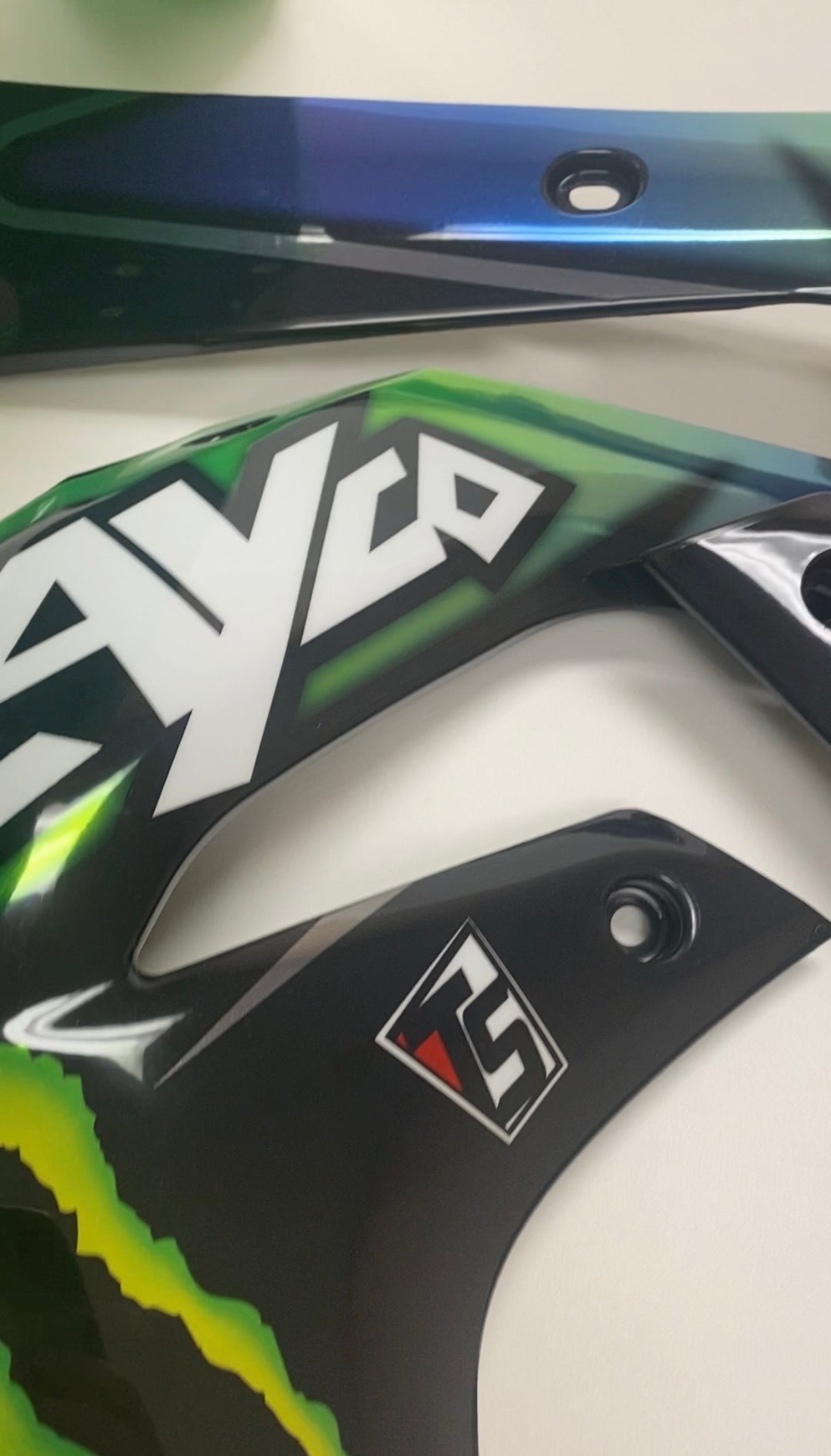 GRAPHICS AND PLASTIC KAWASAKI 2021-2024 KX250 2019-2023 KX450 KXF