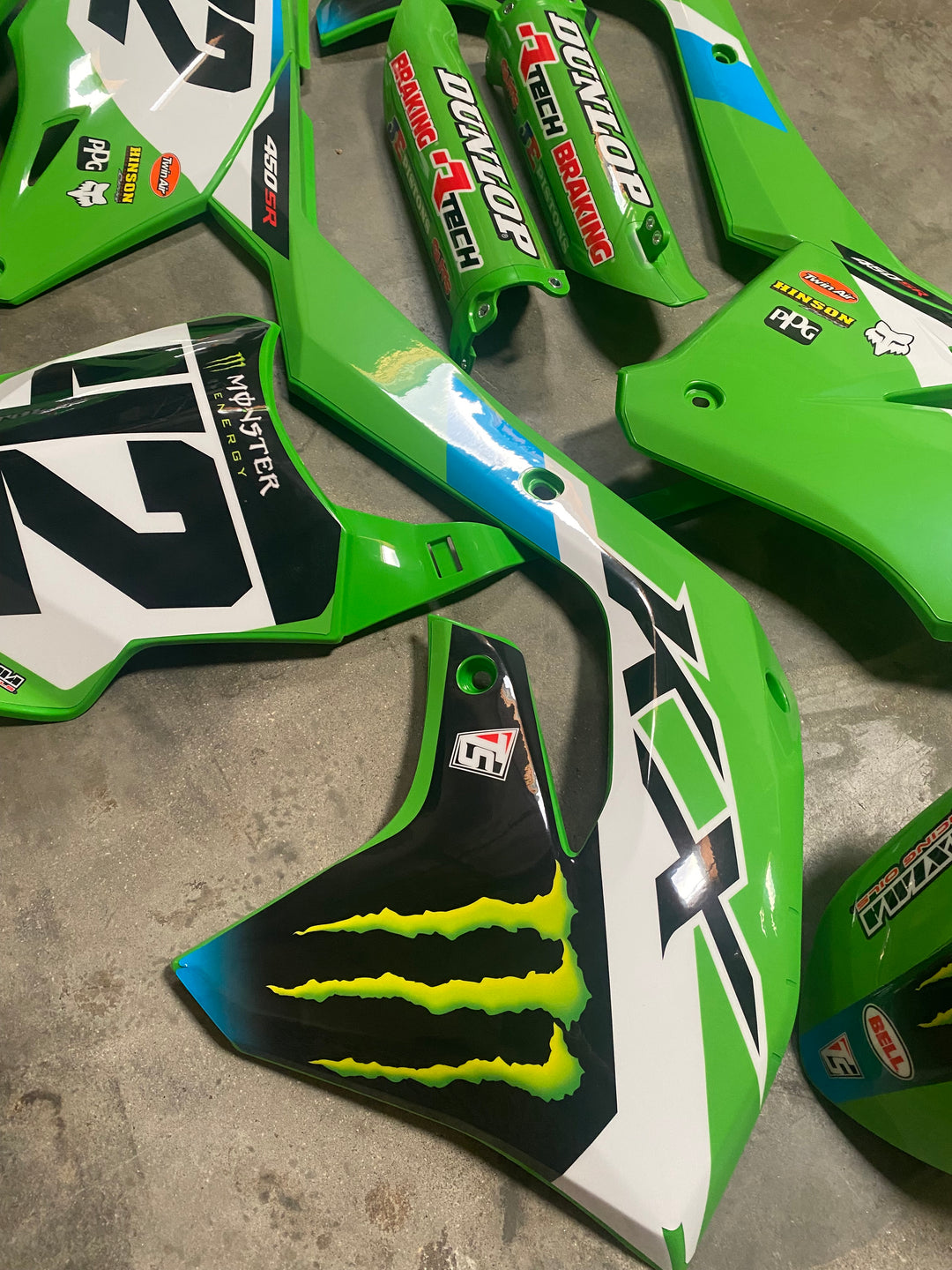 GRAPHICS AND PLASTIC KAWASAKI KX250 KX450 KX450SR KXF PRO CIRCUIT