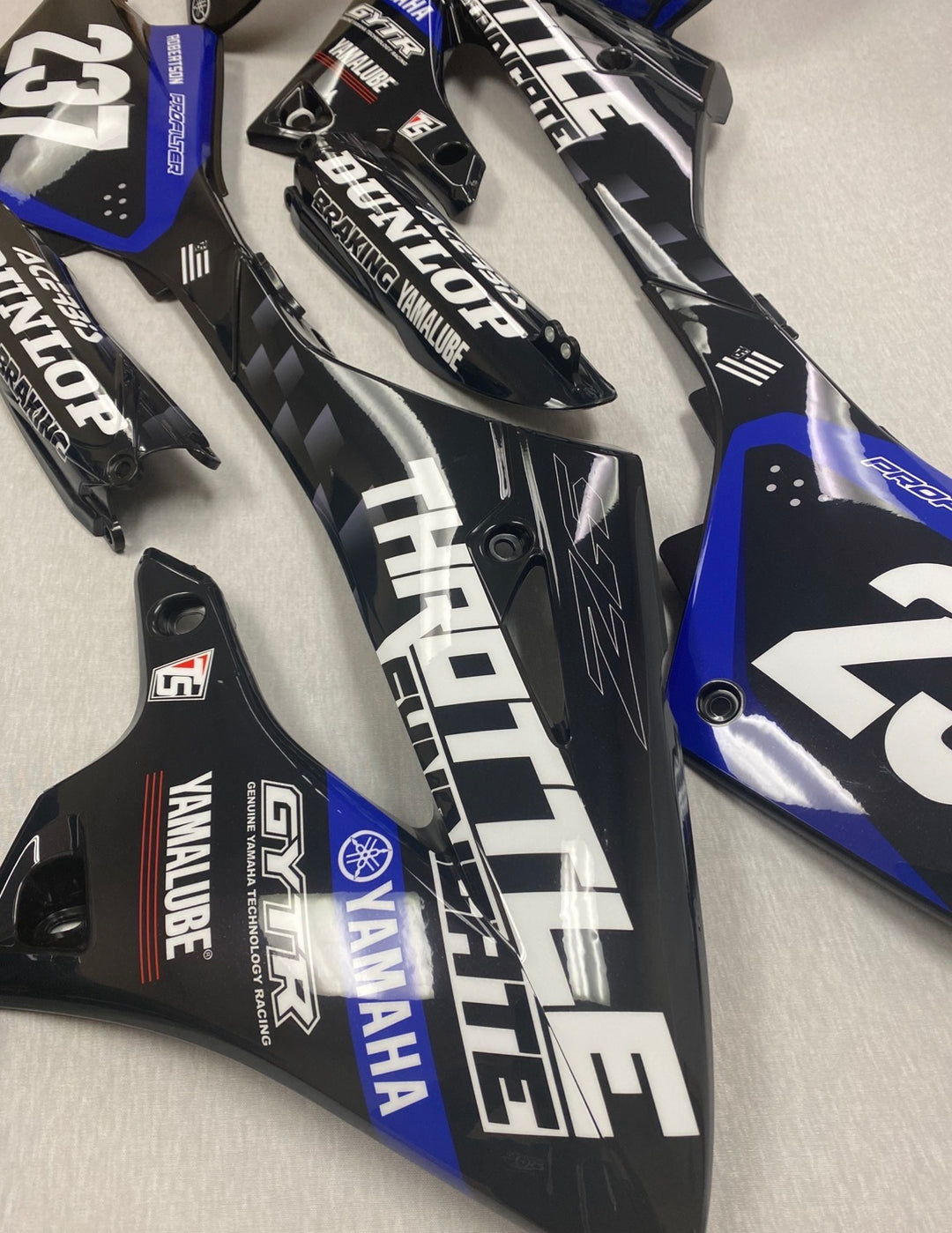 GRAPHICS AND PLASTIC YAMAHA 2022-2026 YZ125 YZ250 TS TEAM GRAPHIC