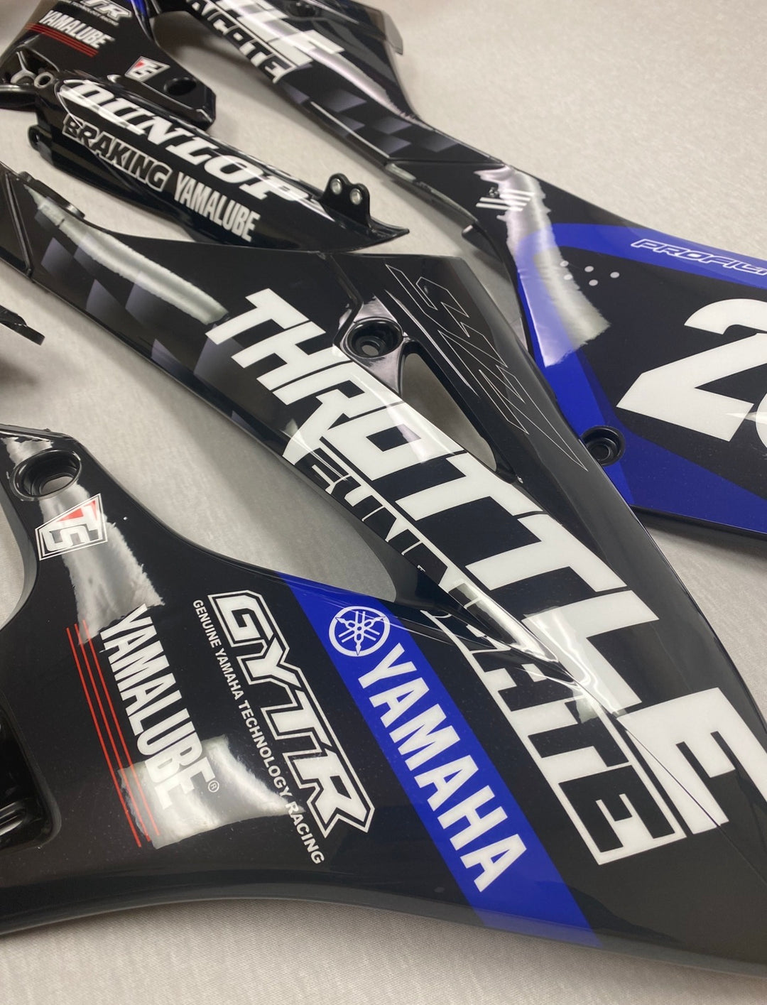 GRAPHICS AND PLASTIC YAMAHA 2022-2026 YZ125 YZ250 TS TEAM GRAPHIC