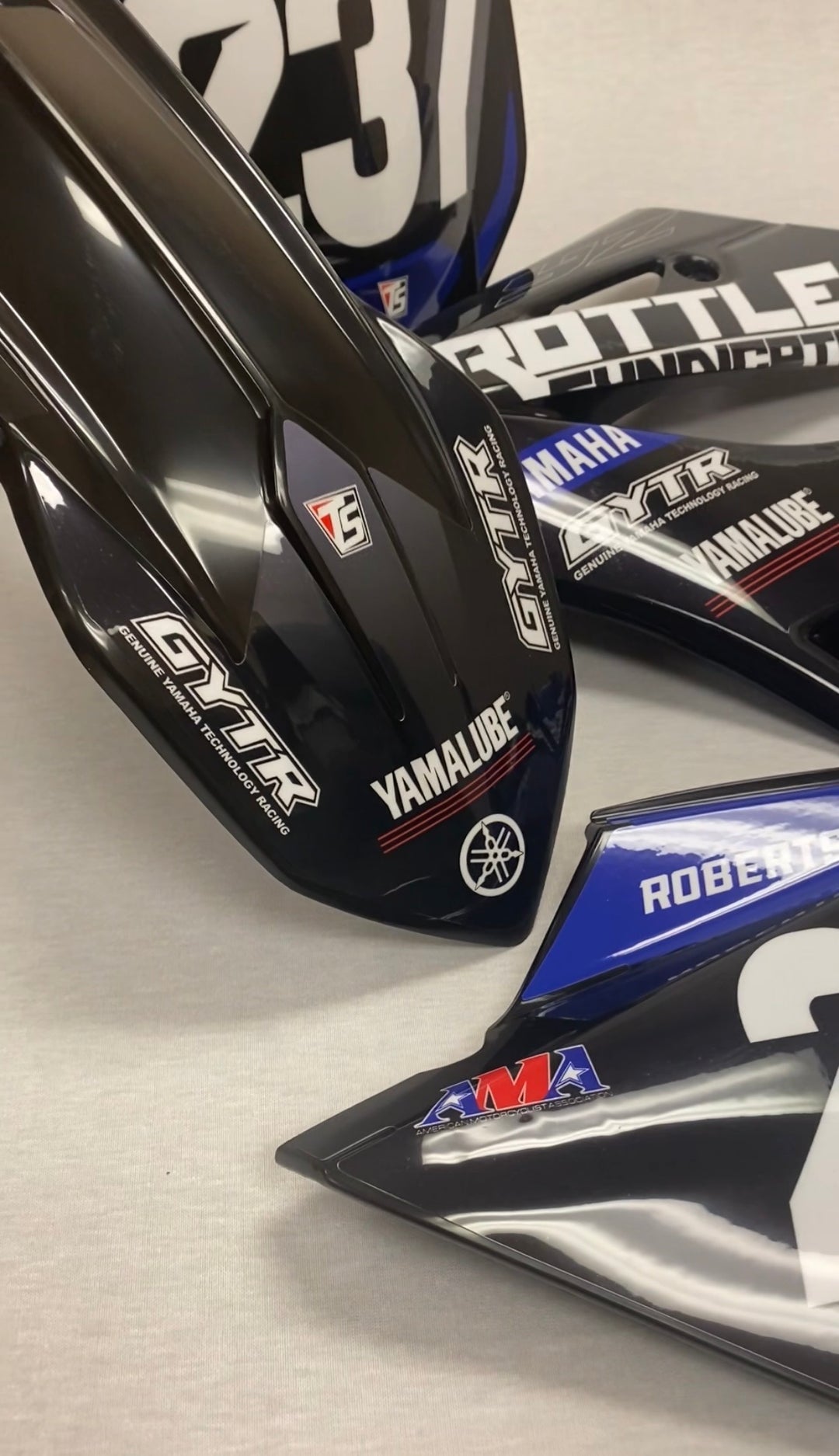 GRAPHICS AND PLASTIC YAMAHA 2022-2026 YZ125 YZ250 TS TEAM GRAPHIC